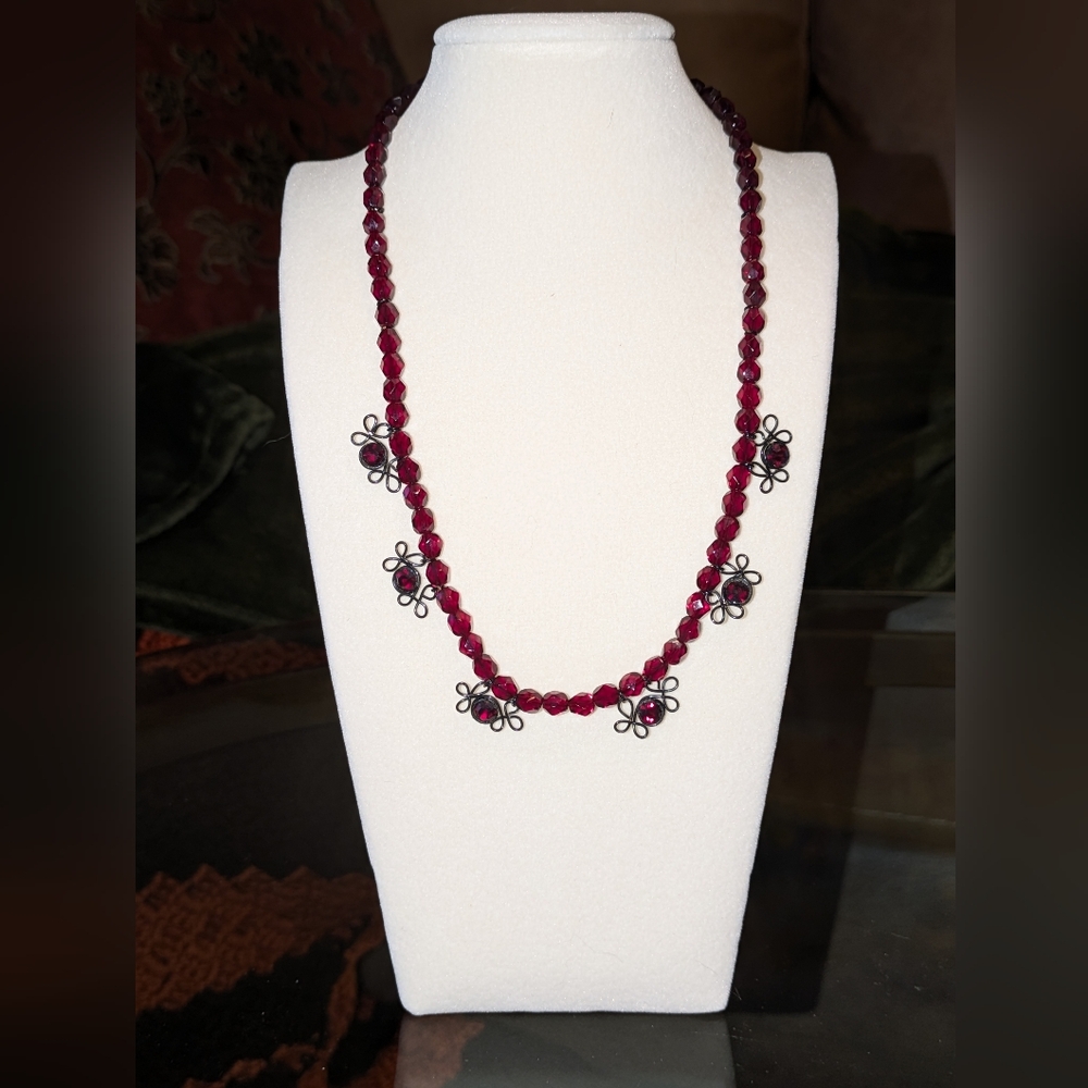 Vintage Red Crystal And Rhinestone Wire Necklace